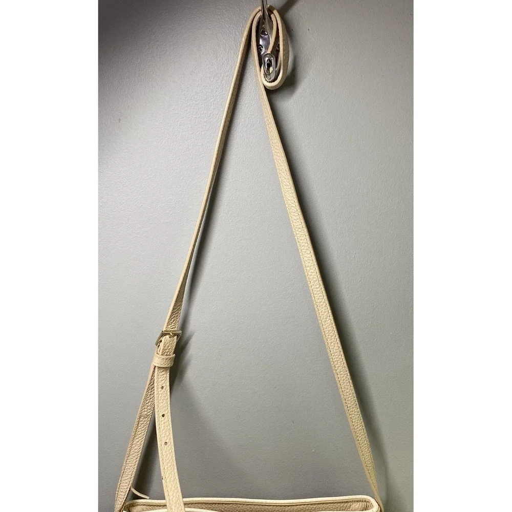 Kate Spade NY Purse Cross Body Tan Pebble Leather Bag Tassle Front Purse 10x11x2